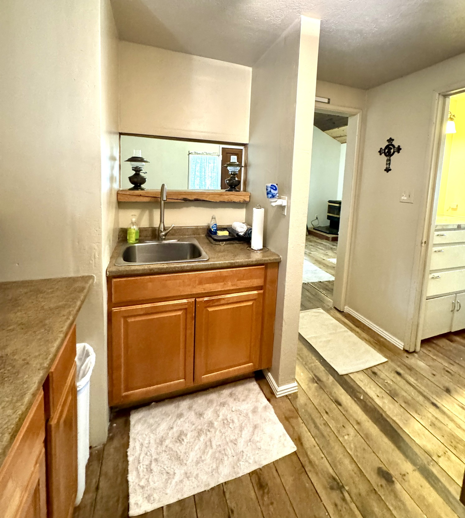 moms cabin kitchen